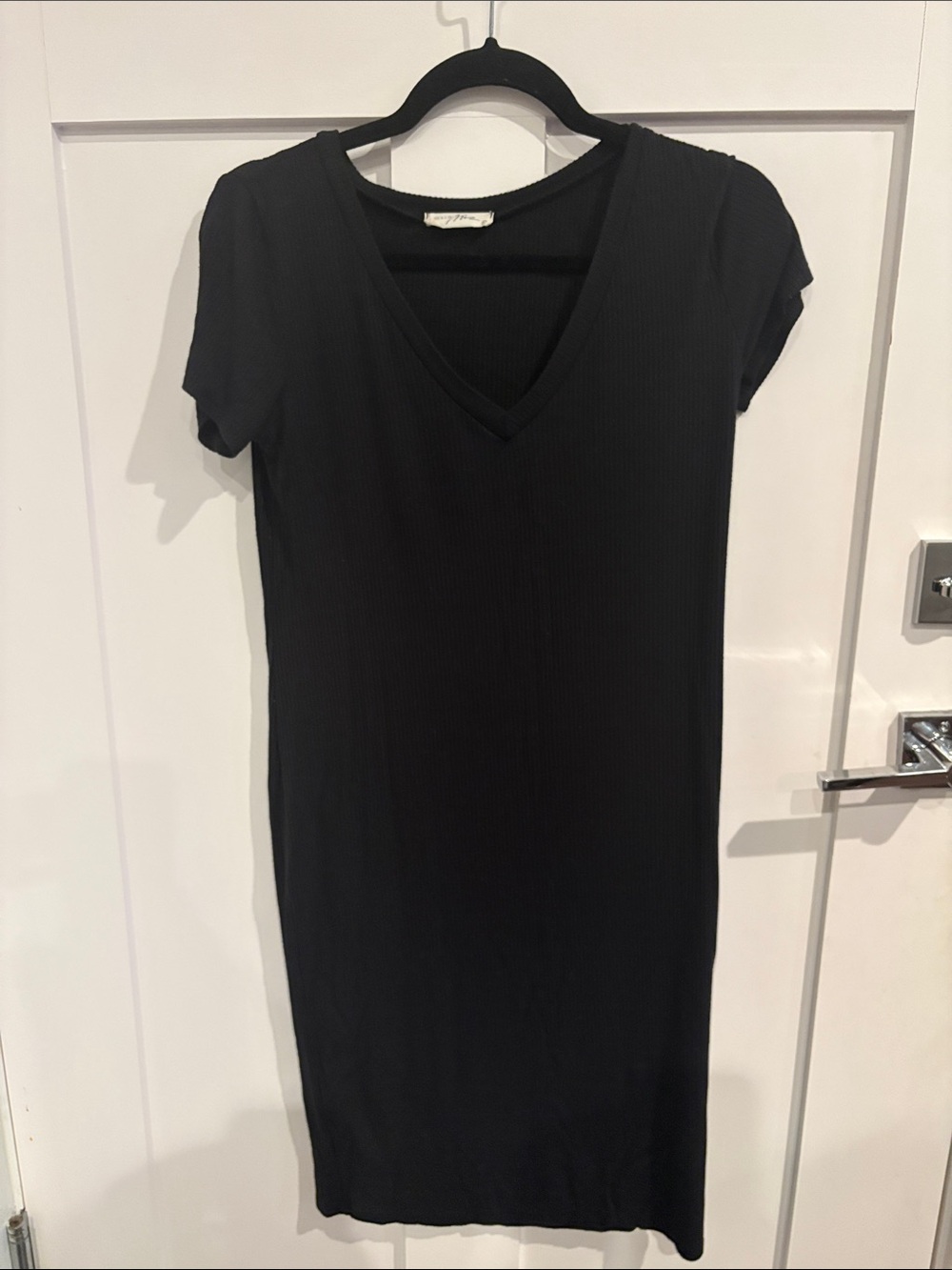 Hello MIZ Black V-Neck Ribbed Midi Dress